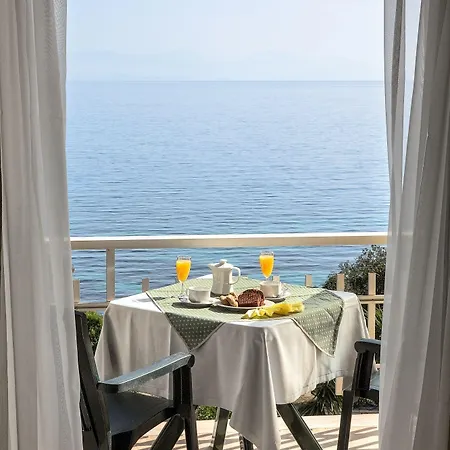 Aurora Hotel 2*