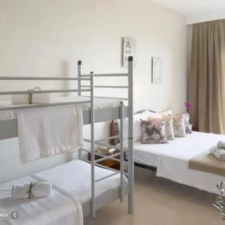 Aurora Hotel 2*